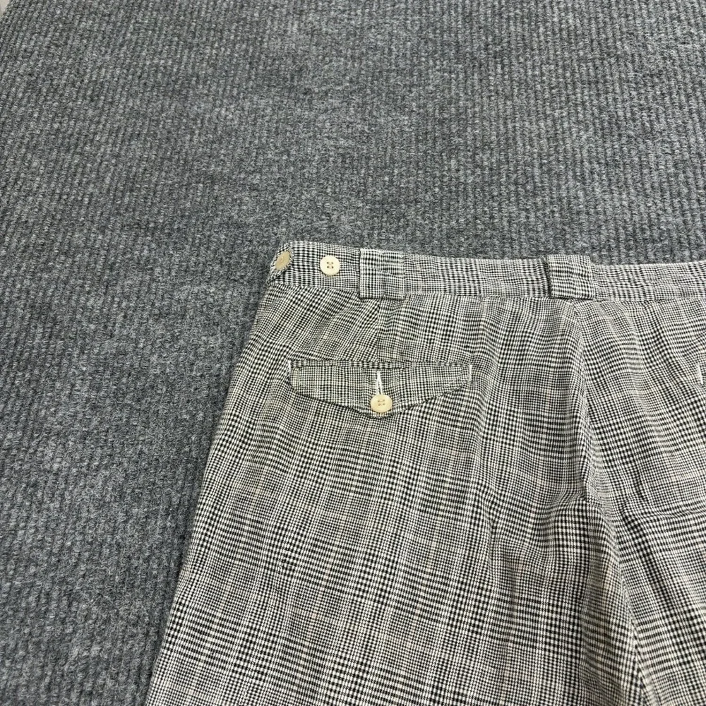 Vintage Izod Shorts Mens 36 Black White Cotton Plaid Pleated Golf Preppy Style
